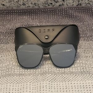Diff Mirrored Sunglasses
